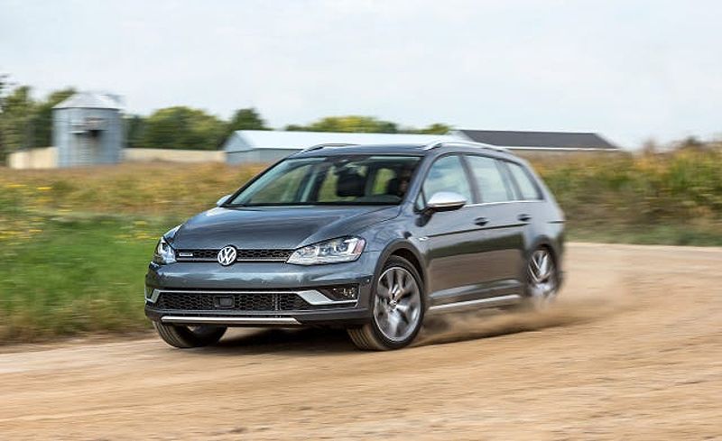 2017 Volkswagen Golf Alltrack: A Versatile Companion For Everyday Journeys