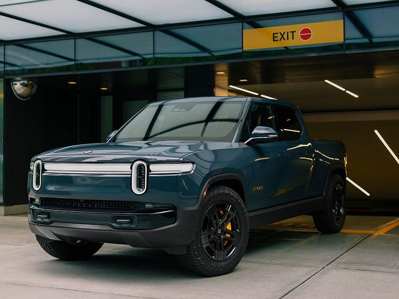 2025 Rivian R1T