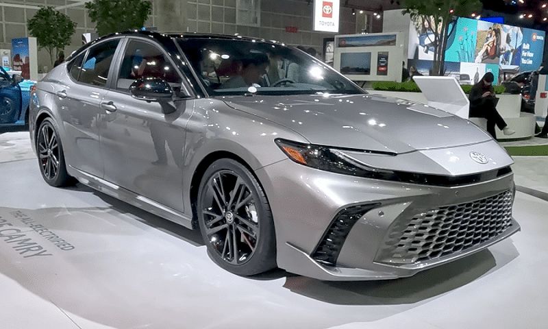 2025 Toyota Camry Hybrid XSE in a showroom